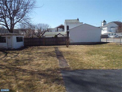 56 N Morris St, Saint Clair, PA 17970 - photo 4