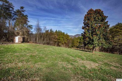 508 Lewis Ln, Blaine, TN 37709 - photo 2