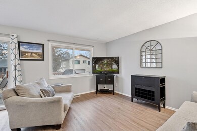 6605 Ives Ln N, Maple Grove, MN 55369 - photo 2