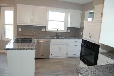 7830 Rene St, Shawnee, KS 66216 - photo 4