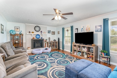 1130 Adam Dr, Cottontown, TN 37048 - photo 5