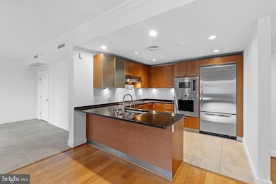 The Ritz-Carlton Residences, Baltimore, MD 21230 - photo 3