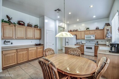 KITCHEN 8