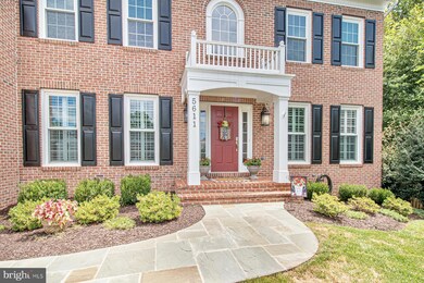 5611 Willow Crossing Ct, Clifton, VA 20124 - photo 2