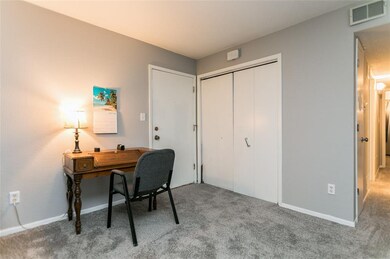 4520 Tama St SE unit 4, Cedar Rapids, IA 52403 - photo 3