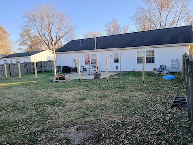 505 W Darby Dr, Otterbein, IN 47970 - photo 4