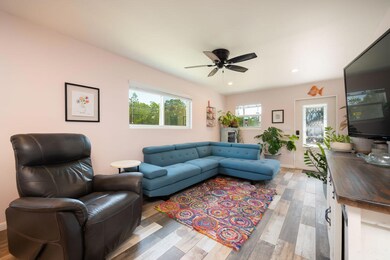 Entry/Living