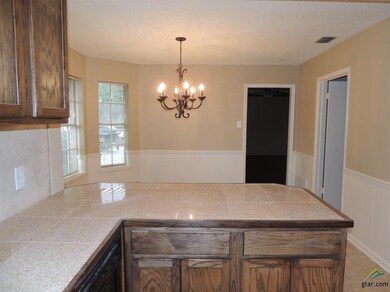 702 Jeffery Dr, Tyler, TX 75703 - photo 6