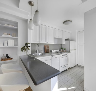 The Frost House unit 17G, New York, NY 10065 - photo 4