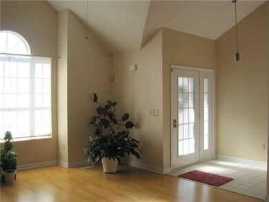 Entry/Foyer.