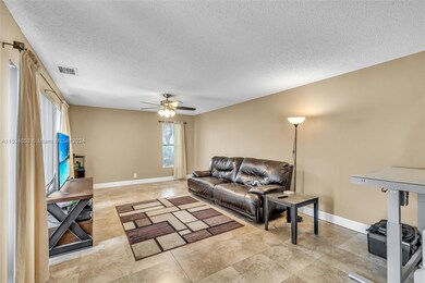 Spacious living  room