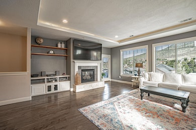 6 Living Room