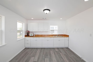 9-Kitchen