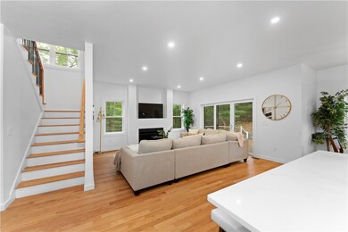 980 Newport Ave, Attleboro, MA 02703 - photo 4