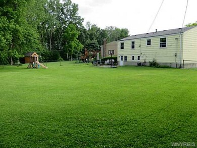 945 Fairmont Ave, North Tonawanda, NY 14120 - photo 4