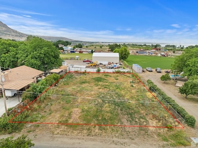 295 W Center St, Willard, UT 84340 - photo 7