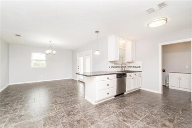 Kitchen/Dining Combo