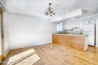 Dining/Kitchen