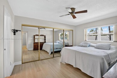 1354 N 12th Ct unit 11B, Hollywood, FL 33019 - photo 7