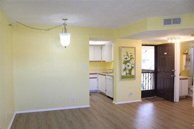Living to Dining room