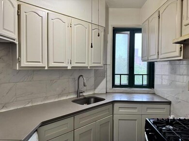 1505 Archer Rd unit 6B, Bronx, NY 10462 - photo 2