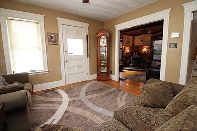 45 Mount Vernon St, Saugus, MA 01906 - photo 6