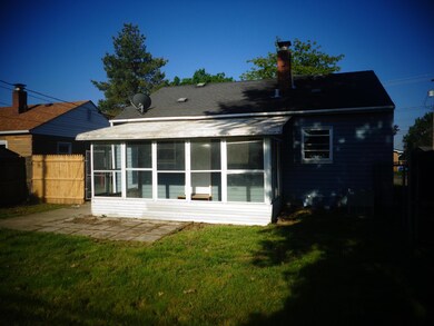 456 Derrer Rd, Columbus, OH 43204 - photo 2