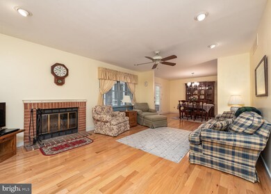 7518 Red Cravat Ct, Columbia, MD 21046 - photo 6