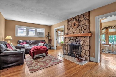 4029 McKoon Ave, Niagara Falls, NY 14305 - photo 5