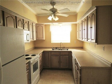 324 20th St, Dunbar, WV 25064 - photo 4