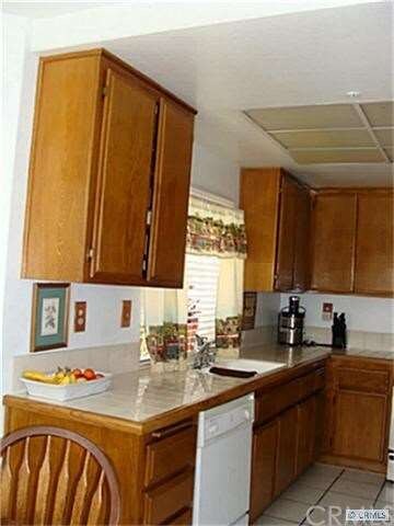 KITCHEN VIEW 3