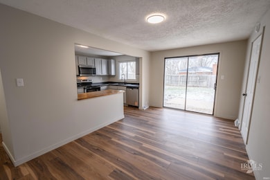 5704 E Robert St, Muncie, IN 47303 - photo 5