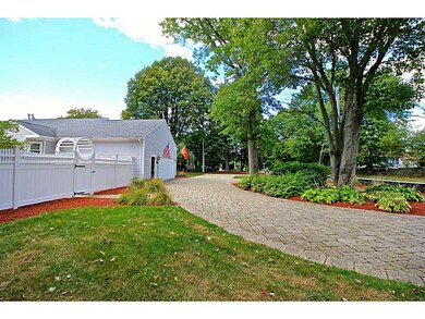 147 Forest Ave, Middletown, RI 02842 - photo 4