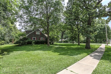 829 E Porter Ave, Naperville, IL 60540 - photo 3