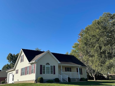 1302 W Deckard Dr, Mitchell, IN 47446 - photo 2