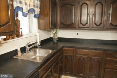 1031 Bayner Rd, Essex, MD 21221 - photo 7