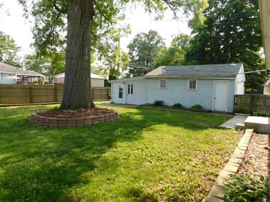 3326 Franklin St, Highland, IN 46322 - photo 4