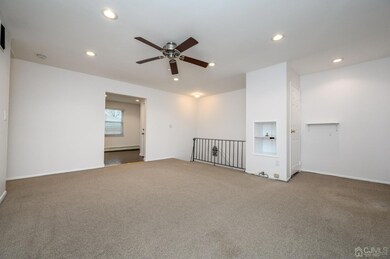 14 York Dr unit 5 B, Edison, NJ 08817 - photo 7
