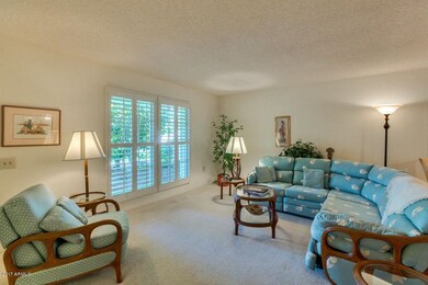 10502 W Highwood Ln, Sun City, AZ 85373 - photo 4