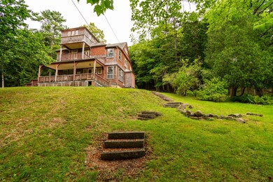 42-11 Main St-64