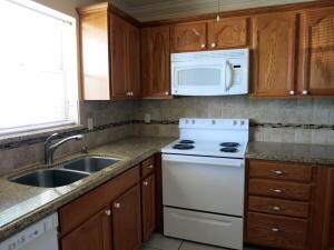 2528 Boundbrook - kitchen