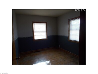 218 Vine St, Coshocton, OH 43812 - photo 6