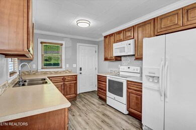 08-1206 E 1st Ave-8