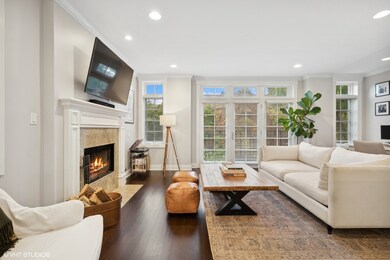 1523 W Roscoe St unit 2, Chicago, IL 60657 - photo 7