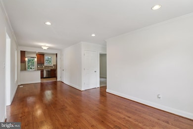 4604 Morgan Rd, Suitland, MD 20746 - photo 7