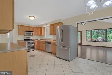 84 Edgewater Dr, Chambersburg, PA 17202 - photo 6