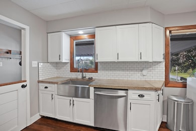 1732 S Craftsman Dr, New Berlin, WI 53146 - photo 6