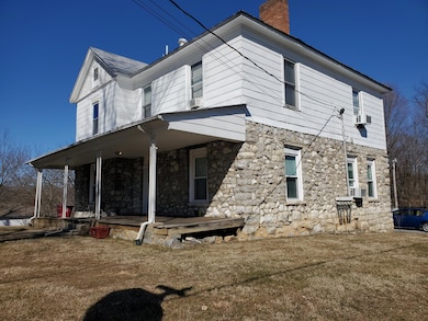 729 E Maple St, Johnson City, TN 37601 - photo 7