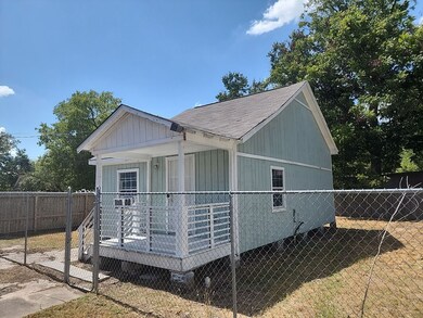 7719 Hirsch Rd unit B, Houston, TX 77016 - photo 2