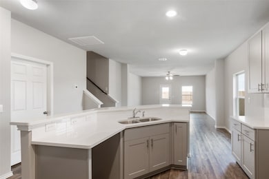 18722 Callalily Bloom Ct, Tomball, TX 77377 - photo 6